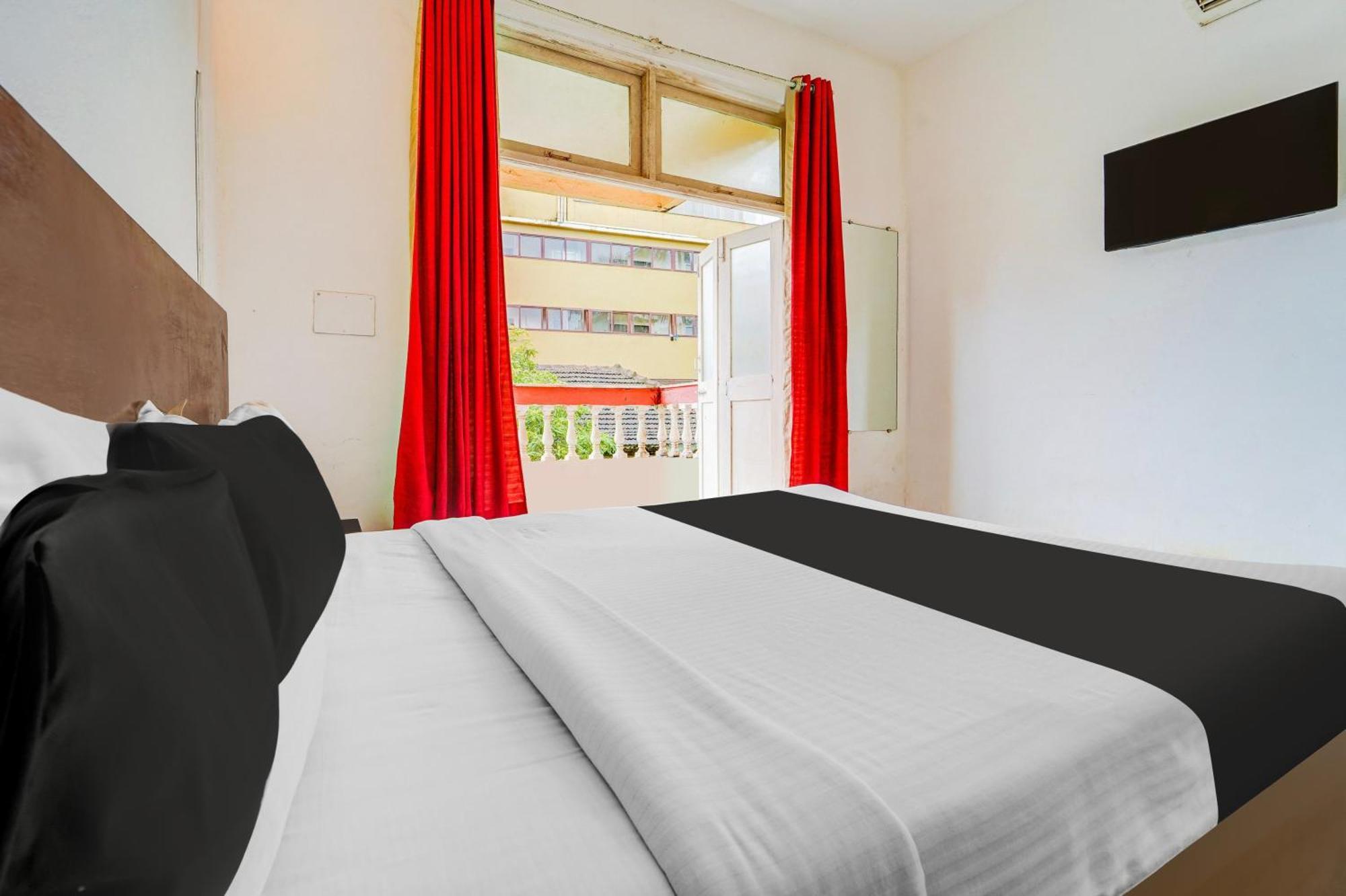 Super Townhouse Calangute - Baga Circle Formerly Park Avenue エクステリア 写真