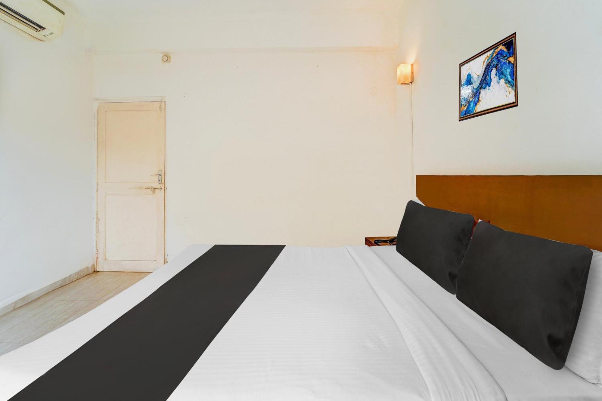Super Townhouse Calangute - Baga Circle Formerly Park Avenue エクステリア 写真